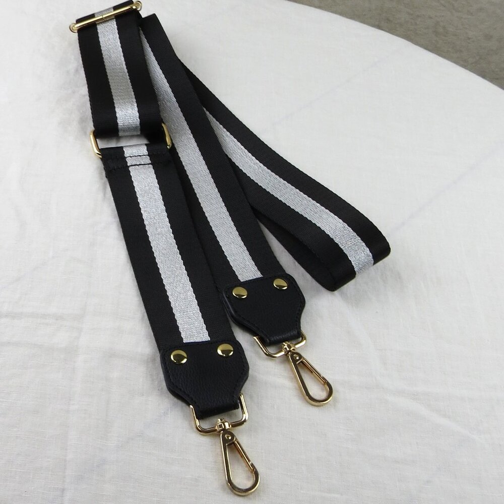 Source Unknown Black and Silver Bag Strap